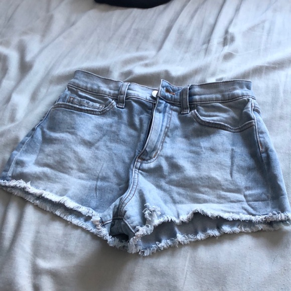 Jean Shorts - Picture 3 of 4